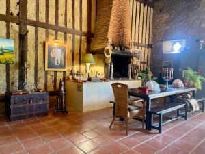 Restaurace v ubytování Maison d'Hotes Le Chai d'Armagnac