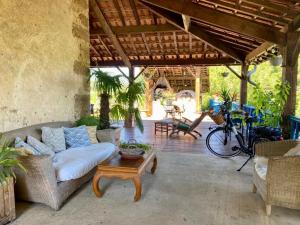 Fotografie z fotogalerie ubytování Maison d'Hotes Le Chai d'Armagnac v destinaci Monguillem