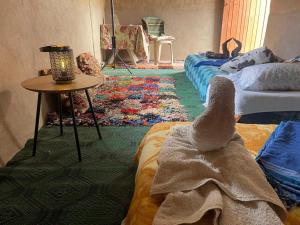 Postel nebo postele na pokoji v ubytování Guest House Nomad Life + 26 fotografií