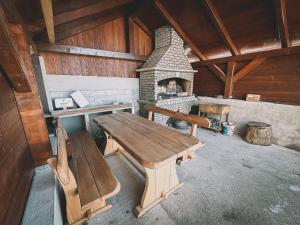 Posedenie v ubytovaní Apartman Suhi vrh