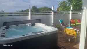 Fotografie z fotogalerie ubytování GÎTES CAPRA POMME SURETTE-SPA pomme surette SPA v destinaci Bouillante