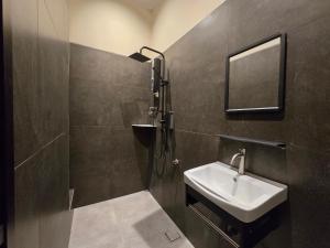 Koupelna v ubytování Bee Homestay