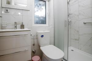 Vannituba majutusasutuses Apartma Maka +23 fotot