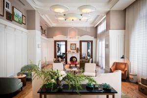 Uma área de estar em Perry Lane Hotel, a Luxury Collection Hotel, Savannah