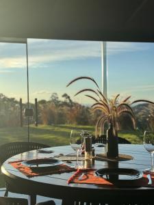 Billede fra billedgalleriet på Moeda Bier loft - Pet friendly com banheira e vista da Serra da Moeda i Moeda