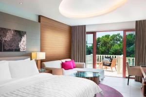 Posezení v ubytování Le Meridien Mahabaleshwar Resort & Spa