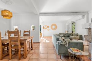 Imagen de la galería de Maison de vacances , à 250m des plages, en Théoule-sur-Mer