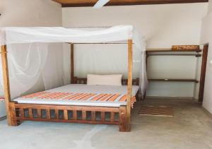 Postel nebo postele na pokoji v ubytování Skykite Resort & Hostel Kalpitiya Sri Lanka