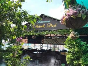 Garden sa labas ng Thành Đạt Hotel Bạc Liêu