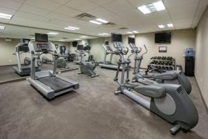 Spordikeskus ja/või sportimisvõimalused majutusasutuses Residence Inn by Marriott Hazleton