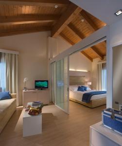 A bed or beds in a room at Annia Park Hotel Venice Airport