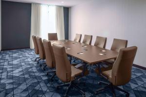 Courtyard by Marriott Jefferson City商务区和/或会议室