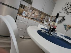 Kuchyň nebo kuchyňský kout v ubytování Apartments Lanterna Ražanac