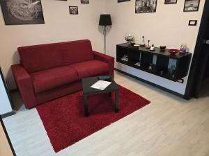A seating area at Virginia House 2