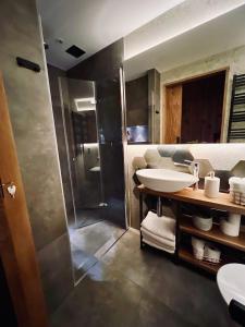 Koupelna v ubytování Art Design Apartment