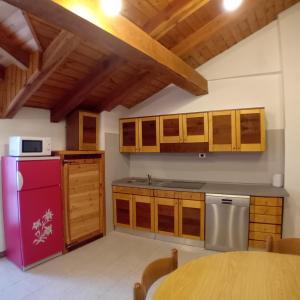 Kuchyň nebo kuchyňský kout v ubytování Maison Cenne Vda Gressan n 0030