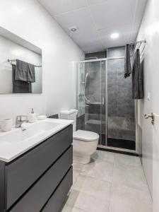 ห้องน้ำของ Apartamento a 5 minutos del centro de Madrid 6P