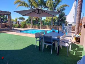 La alberca dentro o cerca de Maglovir 2 Bedrooms flats combo