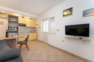 Kuchyňa alebo kuchynka v ubytovaní Apartments Nadica