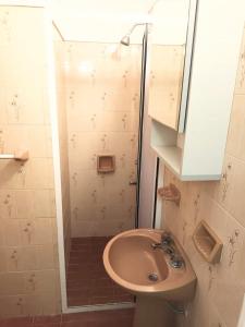 Ένα μπάνιο στο Duplex Punta Mogotes, Mar del Plata