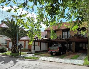 Το κτήριο όπου στεγάζεται  η παραθεριστική κατοικία