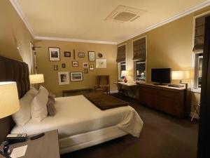 TV a/nebo společenská místnost v ubytování Wydown Hotel