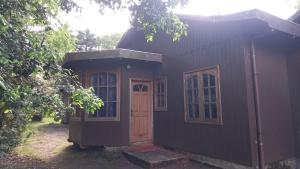 Το κτήριο όπου στεγάζεται  η παραθεριστική κατοικία