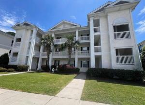 Tòa nhà nơi căn hộ tọa lạc