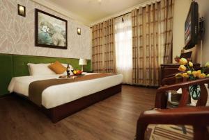 TV a/nebo společenská místnost v ubytování Hanoi Gia Thịnh Hotel & Travel