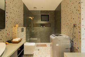 Imagem da galeria de ELIVAAS Kamerios Maris 1BHK Apartment with Jacuzzi em Goa