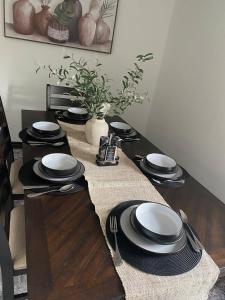 Fotografie z fotogalerie ubytování Cozy 3 Bedroom House Near DFW v destinaci Bedford