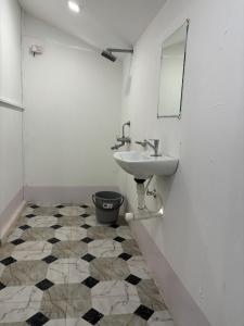 Ένα μπάνιο στο San Pedro Resort Palolem