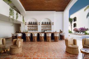 Lounge nebo bar v ubytování Tropicana Los Cabos, Tapestry Collection by Hilton