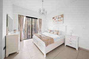 Galerija fotografija objekta FIRST CLASS 2BR Mesmerizing Views u Dubaiju