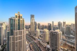 Galerija fotografija objekta FIRST CLASS 2BR Mesmerizing Views u Dubaiju