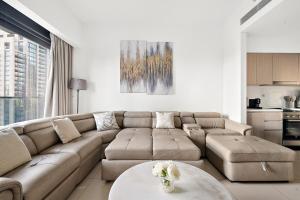 Galerija fotografija objekta FIRST CLASS 2BR Mesmerizing Views u Dubaiju