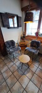 Posezení v ubytování B&B Chalet Rustica Inden, Leukerbad