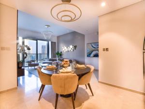Ruang duduk di EasyGo-Core Luxury 2BDR in Grande Signature Res panoramic view