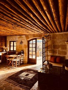 A seating area at Les Maisons De Cappadoce