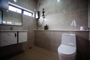 Ένα μπάνιο στο Ipoh Modern Luxury House 4B3B 14 pax +14 φωτογραφίες
