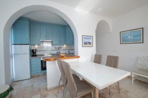 A kitchen or kitchenette at RESIDENSOL 13 MENYBER