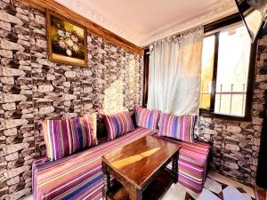 Area soggiorno di Atlas Hostel Taghazout