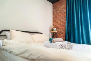 Postel nebo postele na pokoji v ubytování Epic 1Bed unit Huge Balcony area