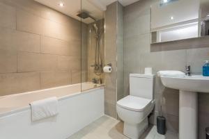 Koupelna v ubytování St Andrews Court + 38 fotografií