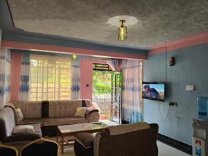 Μια τηλεόραση ή/και κέντρο ψυχαγωγίας στο Balozi Homes Nyeri