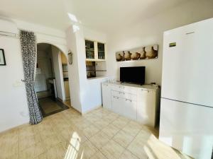 A kitchen or kitchenette at A2 - Calasol - 2004 Finestrat