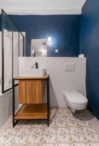 Ένα μπάνιο στο Le Ballainvilliers - Appartement cœur de ville +23 φωτογραφίες