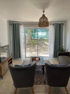 Φωτογραφία από το άλμπουμ του Pinelands Self Catering Apartment στο Κέιπ Τάουν