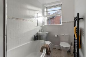 Ένα μπάνιο στο River Exe Hideaway - Balcony over the River +41 φωτογραφίες