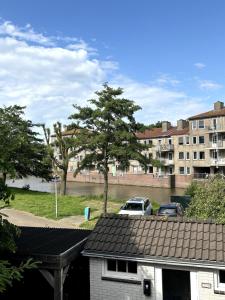 Budova, kde se apartmán nachází + 18 fotografií